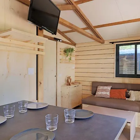 Domaine Du Hygge Lodges&spa * Anould